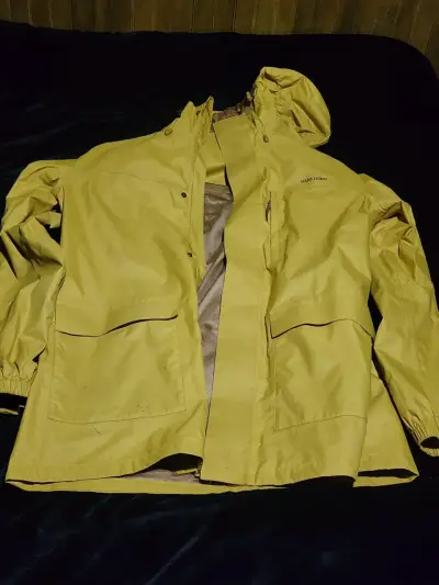 Chaqueta amarilla impermeable - miniatura 1