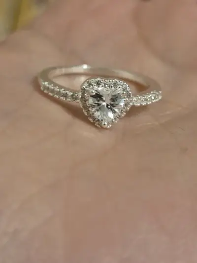 Anillo de corazón brillante - miniatura 2