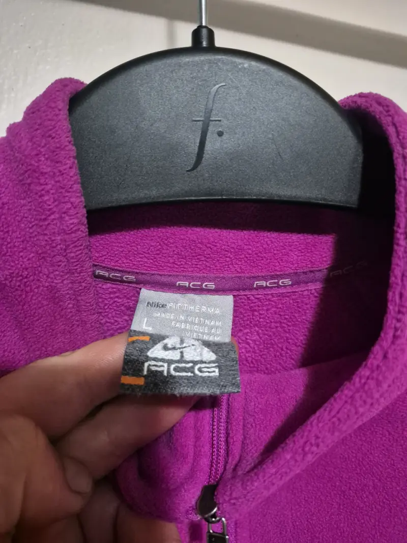 Polerón nike acg - 2