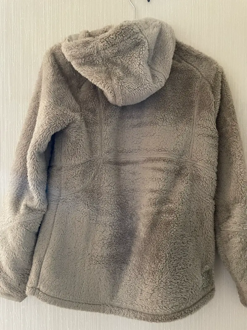 Chaqueta con capucha Uppi - 5