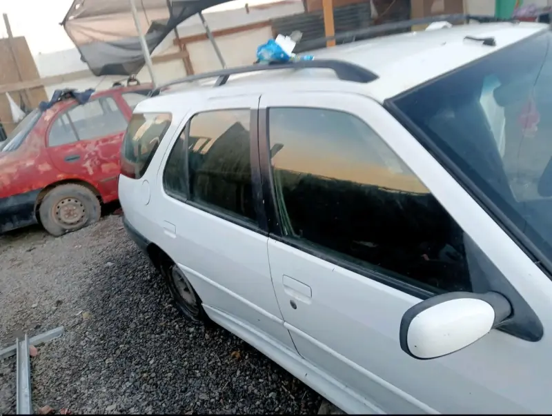 Auto Peugeot 306 para desarme completo - 2