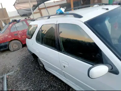 Auto Peugeot 306 para desarme completo - miniatura 2