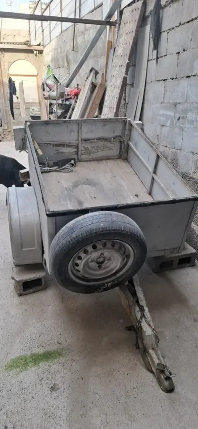 Carro remolque metálico usado - miniatura 1