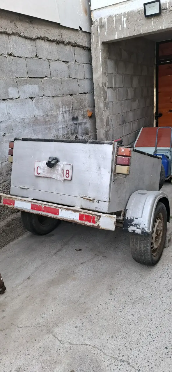 Carro remolque metálico usado - 3