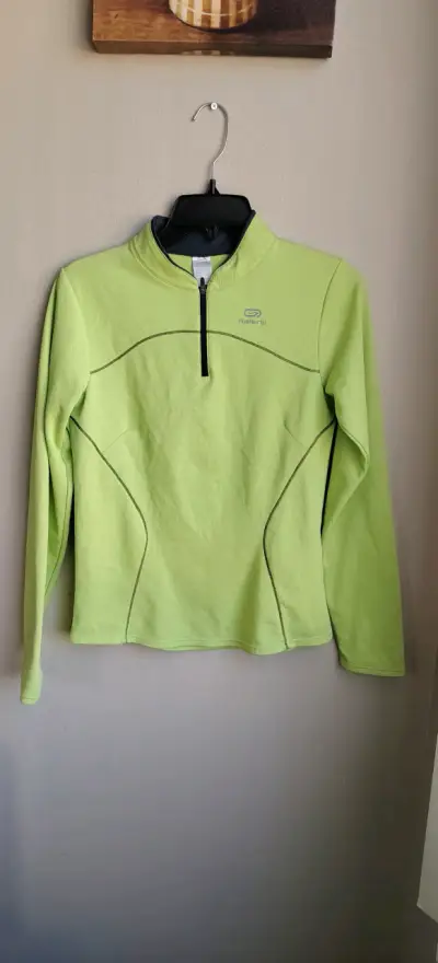 Polera deportiva verde claro - miniatura 4