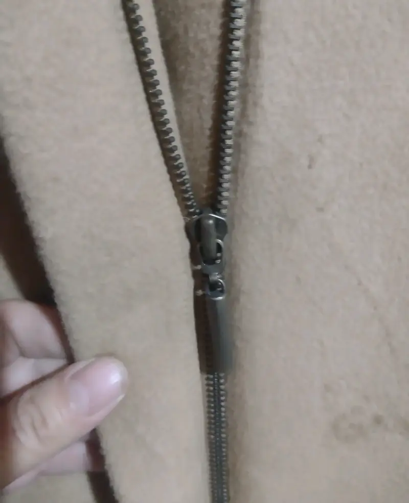 Abrigo beige con capucha - 3