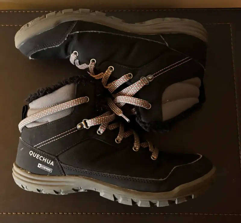 Botas Quechua negras impermeables talla 37
