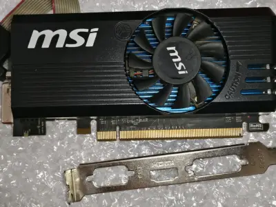 MSI  RADEON R7 240 2GB LOW PROFILE - miniatura 2