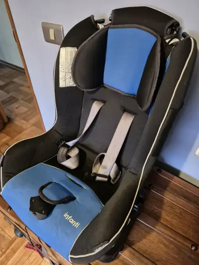 Silla de auto infantil - miniatura 1