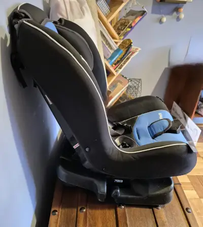 Silla de auto infantil - miniatura 2