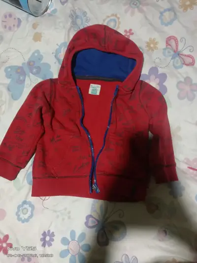 Polerón infantil amarillo - miniatura 3