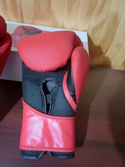 Guantes de boxeo Everlast rojos - miniatura 3