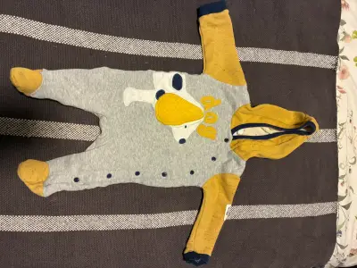 Mameluco de bebé gris y amarillo - miniatura 1