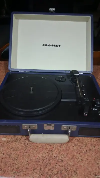 Tocadiscos portátil Crosley negro - miniatura 1
