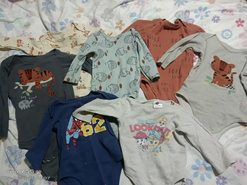 Lote de bodys estampados de bebé - 1