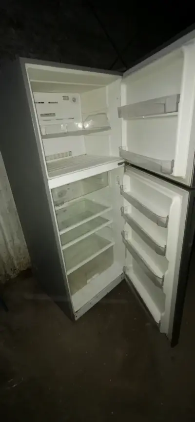 Refrigerador gris grande usado - miniatura 2