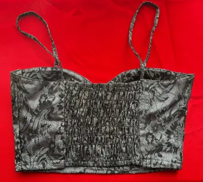 Top encaje gris elegante - miniatura 2