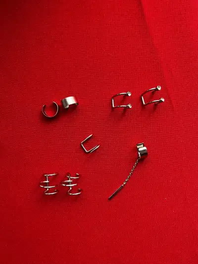 Set de aros falsos minimalistas plateados - miniatura 1