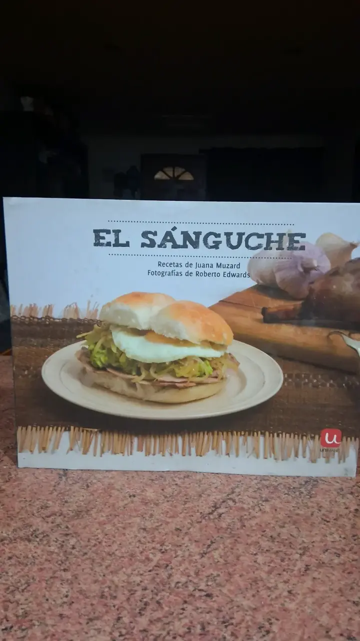 Libro El Sánguche Juana Muzard - 1