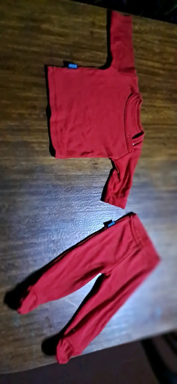 Conjunto ropa de bebé rojo