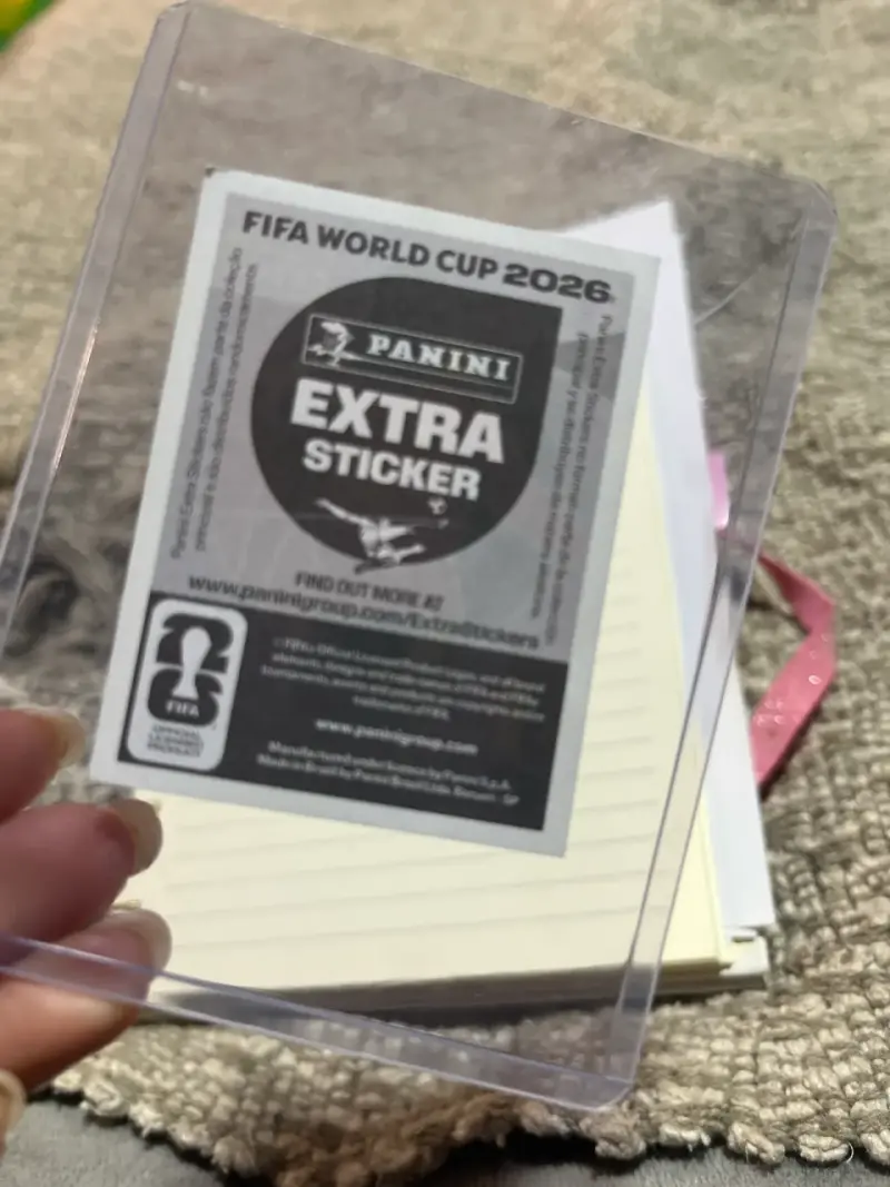 Figurita extra sticker Jeremy Doku - 2