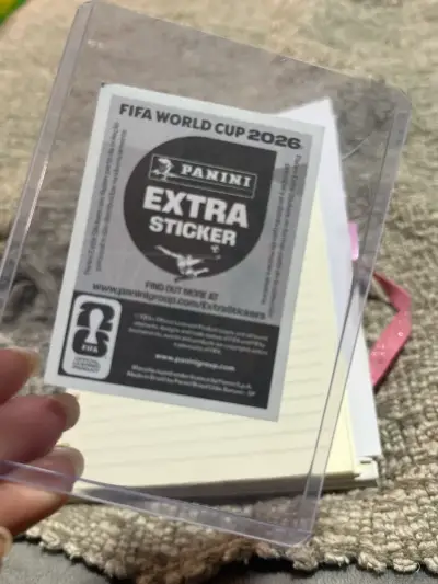 Figurita extra sticker Jeremy Doku - miniatura 2