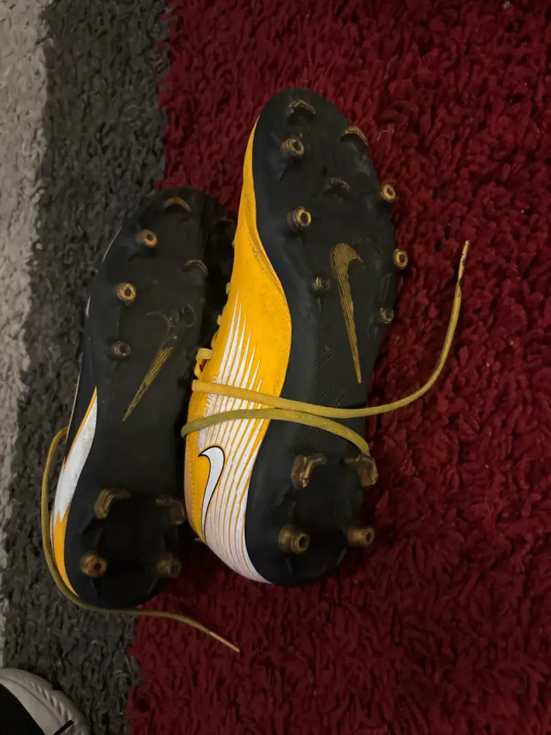 Zapatillas deportivas amarillas - 3
