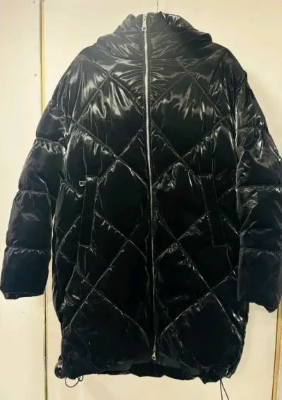 Abrigo negro acolchado mujer nueva talla L - miniatura 2