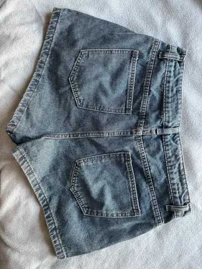Shorts de mezclilla azul - miniatura 2