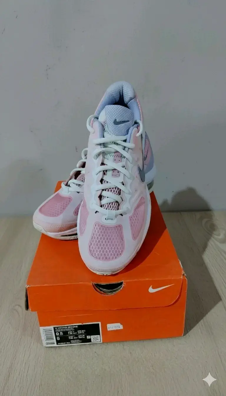 Zapatillas deportivas rosadas - 1
