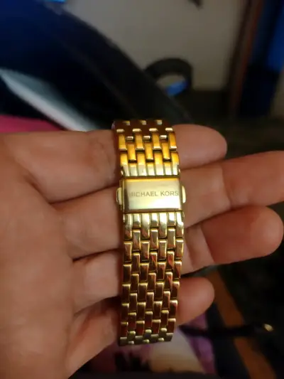 Reloj inteligente dorado Michael Kors - miniatura 3