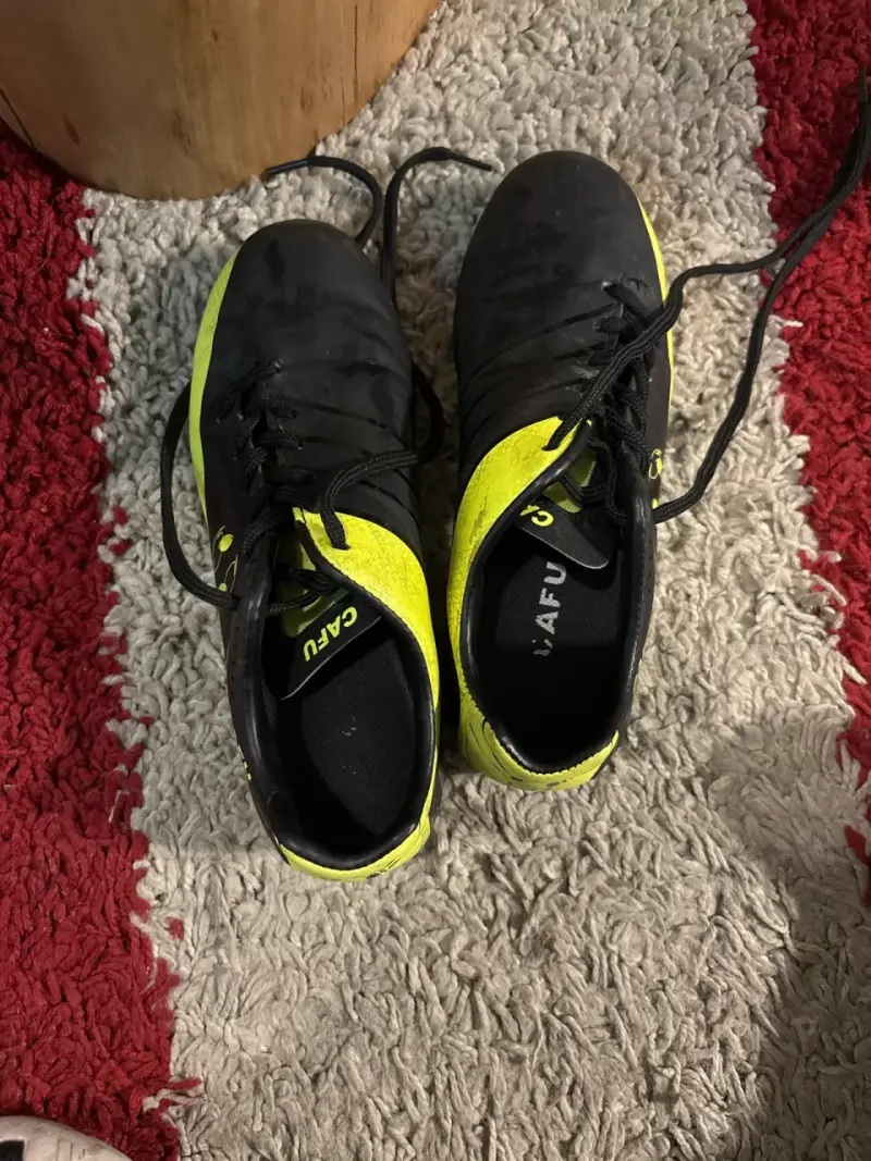 Zapatos de fútbol con toperoles - 2