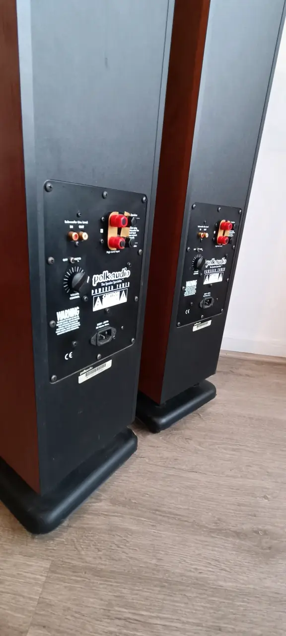 Parlantes activos de torre PolkAudio Rt1000i - 5