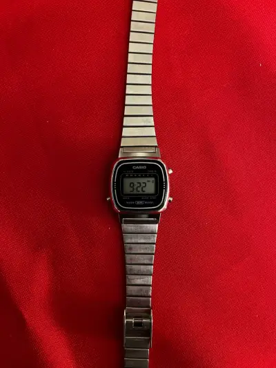 Reloj metálico digital Casio - miniatura 2