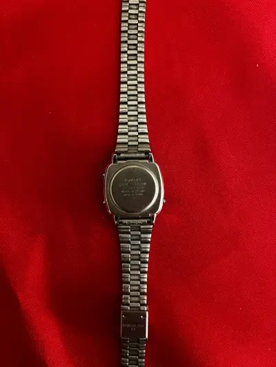 Reloj metálico digital Casio - miniatura 3