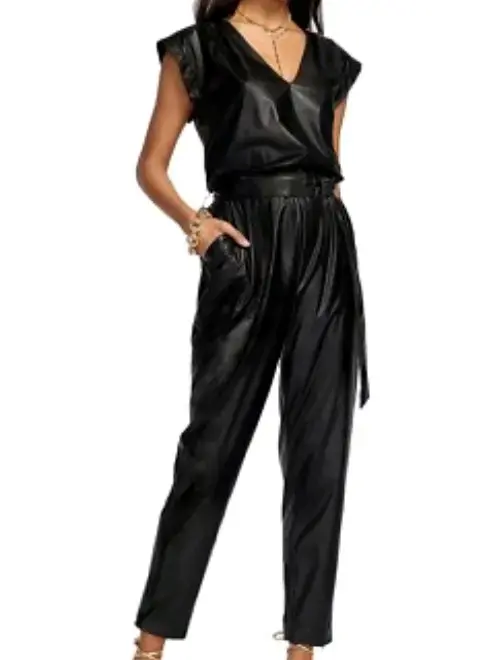 Enterito negro sin mangas cuerina talla M - 1