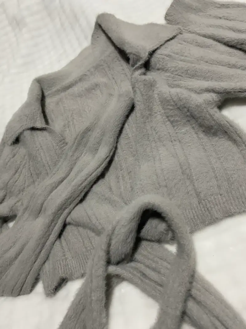 Cárdigan gris tejido - 2