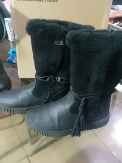 Botas negras de invierno - miniatura 1