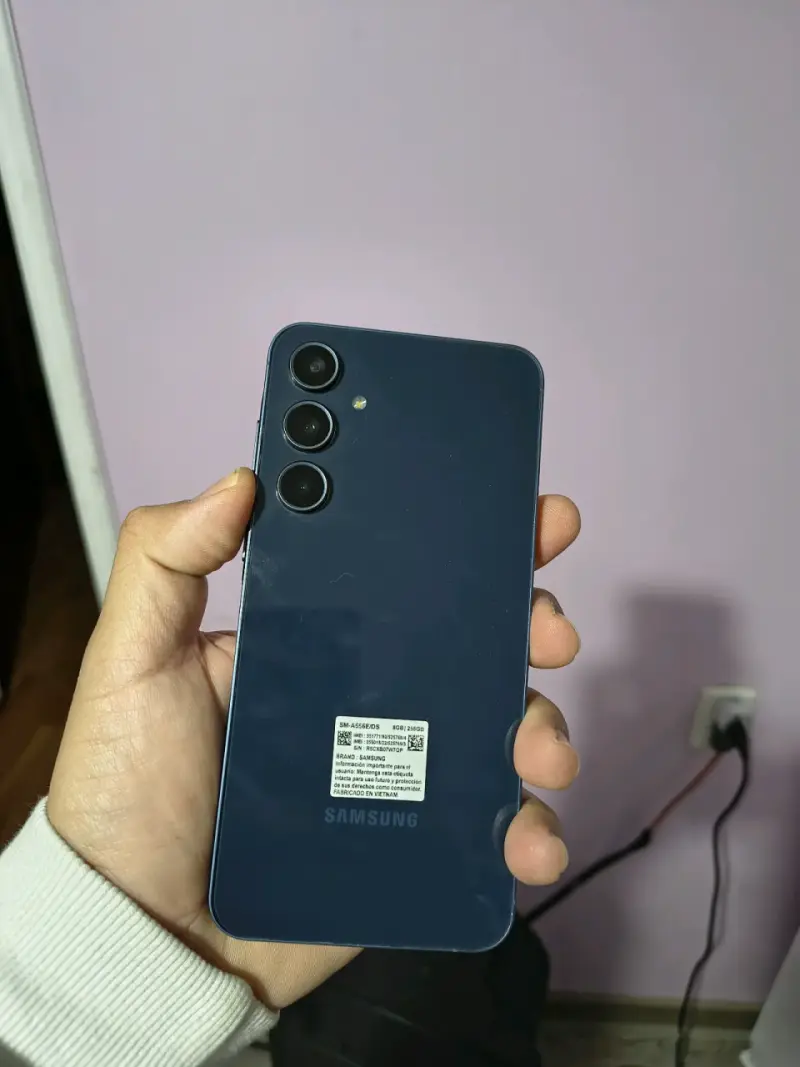 Samsung Galaxy A55 5G azul 256gb 8gb en ram - 4