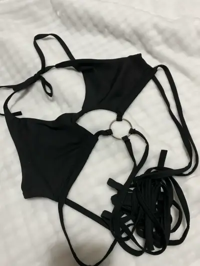 Bikini negro estilo moderno - miniatura 1