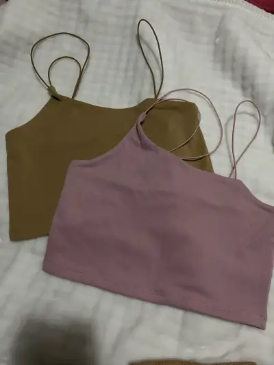 Tops beige y rosado - miniatura 1