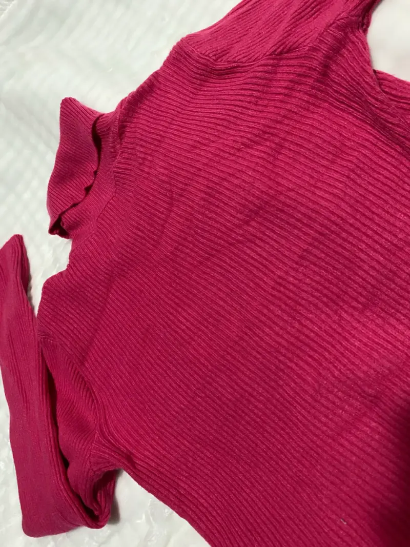 Polerón rojo cuello alto - 2
