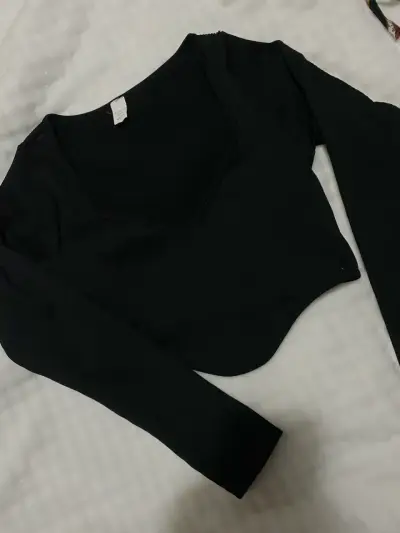 Polera negra manga larga - miniatura 2