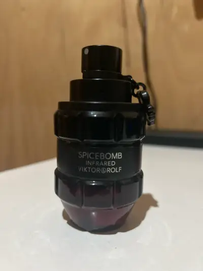 Perfume V&R Spicebomb Infrared 50ml - miniatura 4