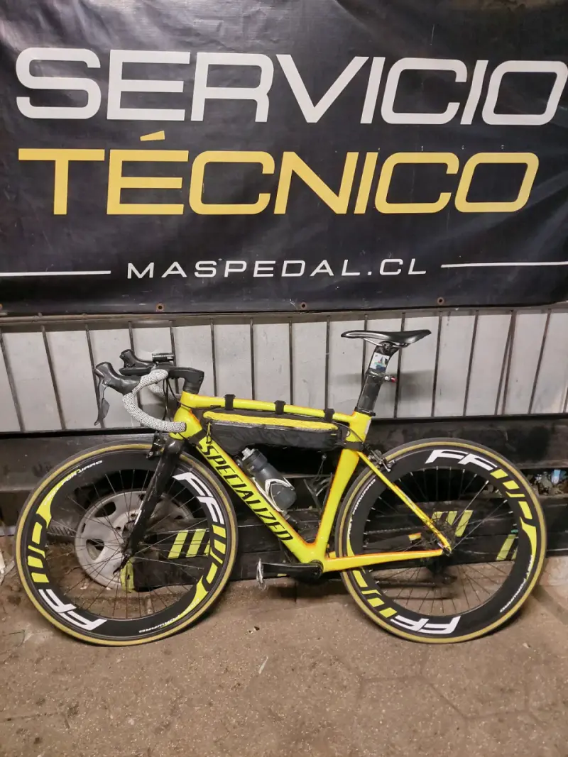 Bicicleta de carrera amarilla Specialized - 1