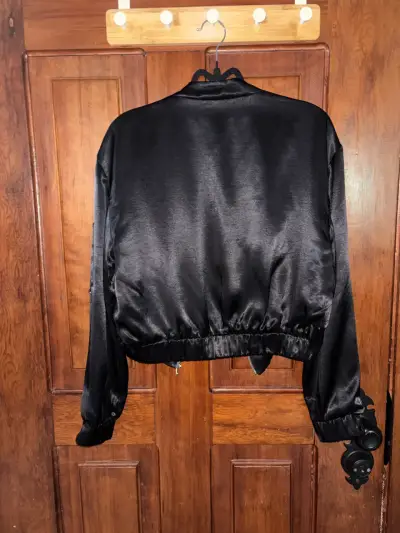 Chaqueta negra satinada Zara - miniatura 2
