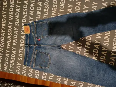 Jeans azul clásico - miniatura 2