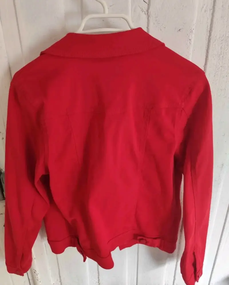 Chaqueta roja de mezclilla elásticada - 2