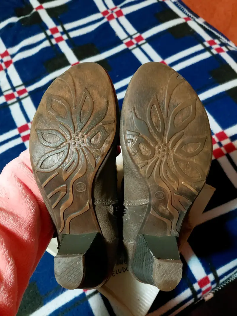 Botines grises con pelaje - 3