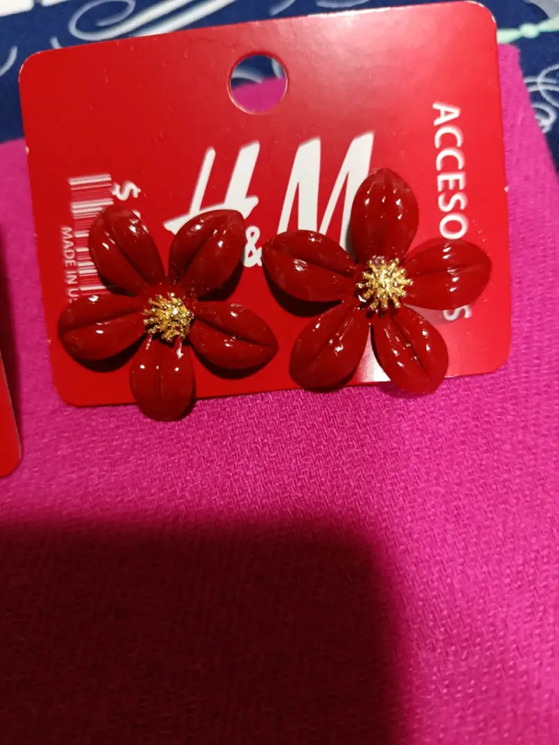 Aros flor rojos, negros H&M - 1